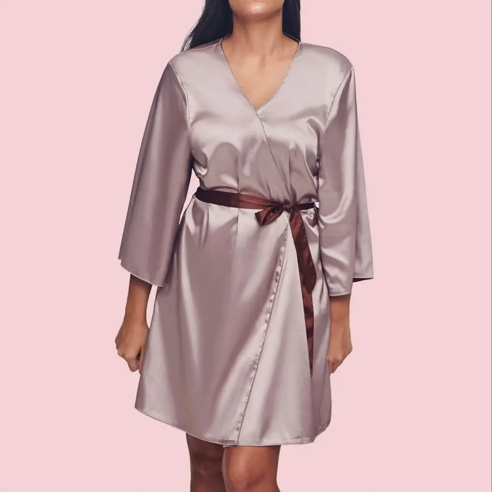 💥SALE💥Naughty Nude Reversible Robe - Picture 3 of 10